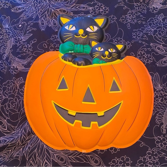 Vintage Halloween Pumpkin with Black Cats Decor plastic large - Picture 2 of 10